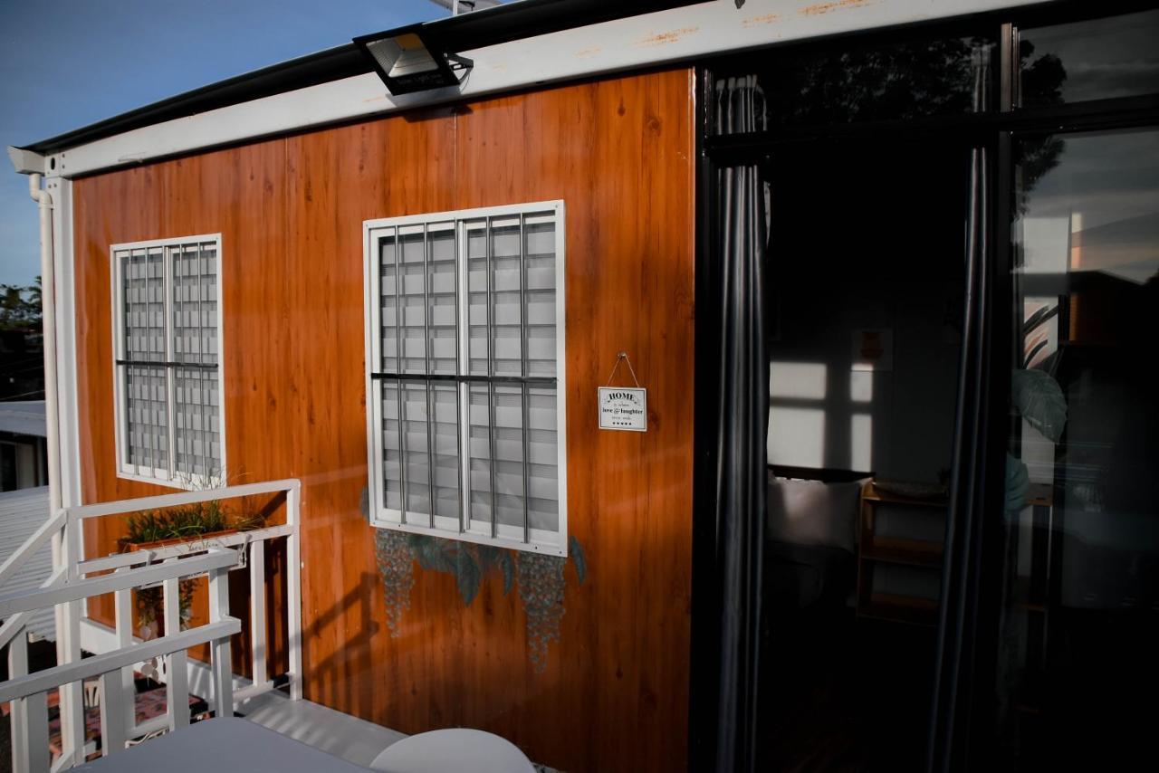 Olive Hostel Roxas City Buitenkant foto
