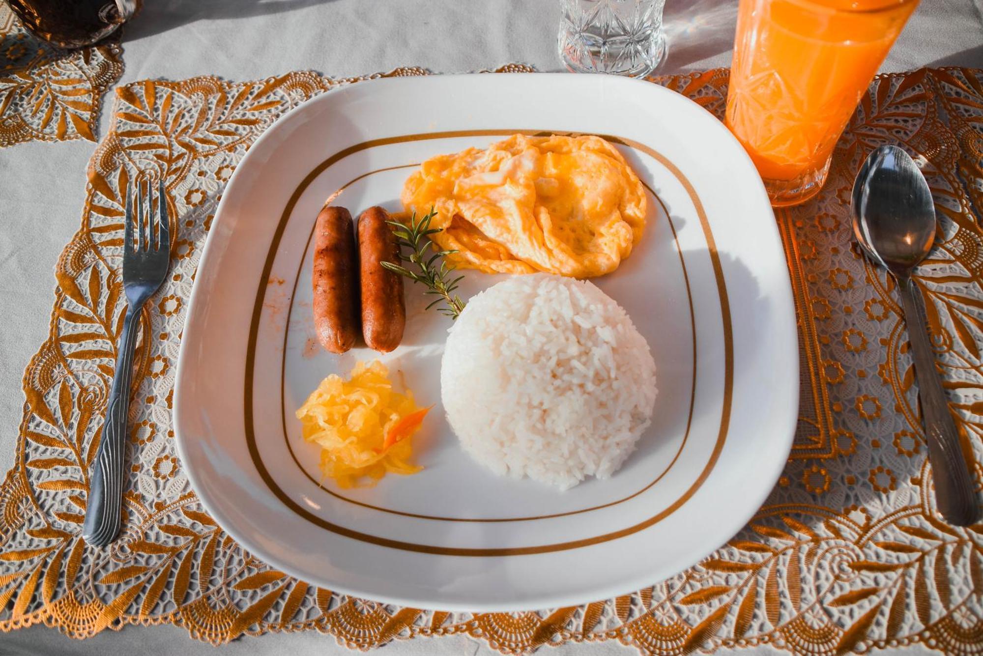 Olive Hostel Roxas City Buitenkant foto