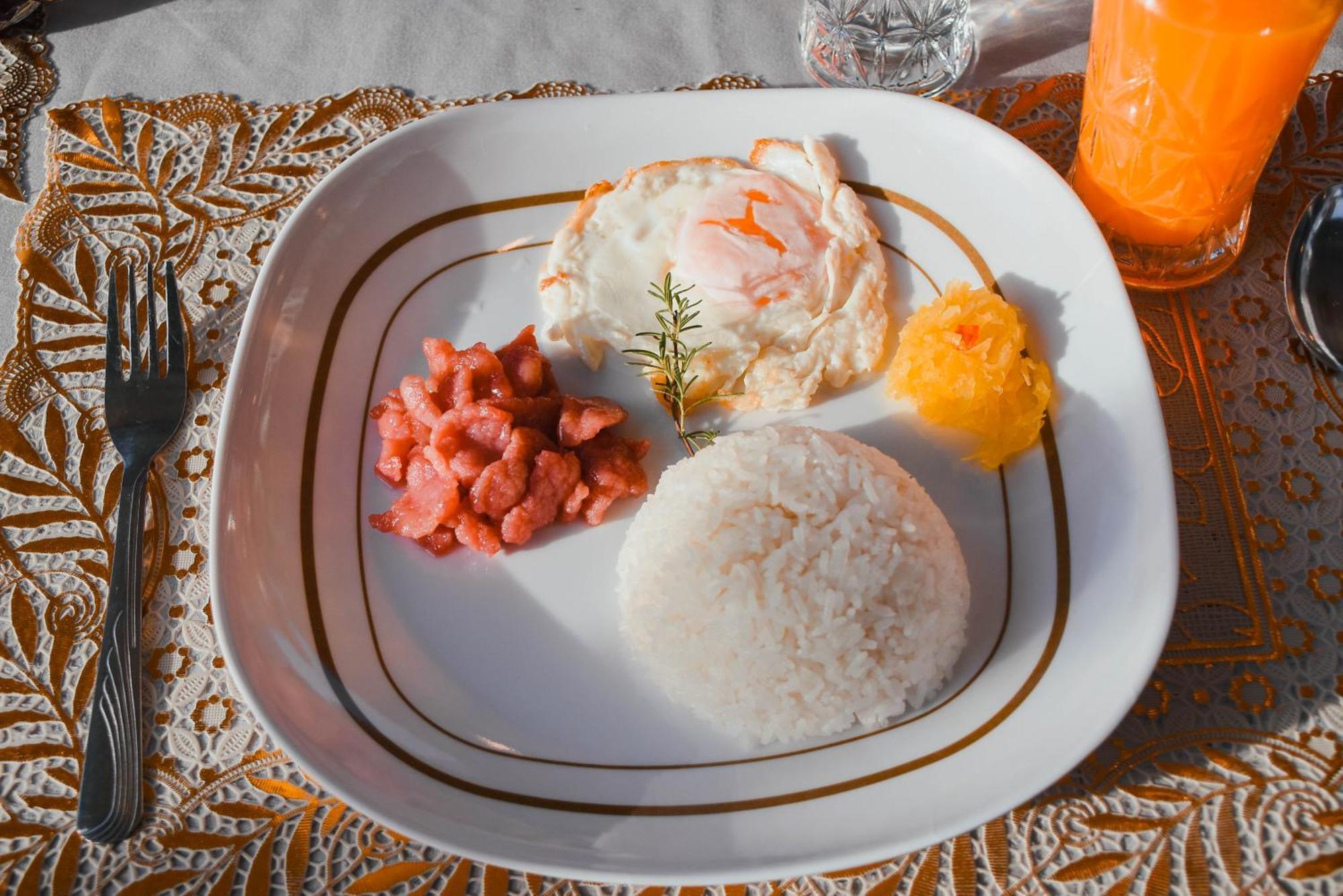 Olive Hostel Roxas City Buitenkant foto