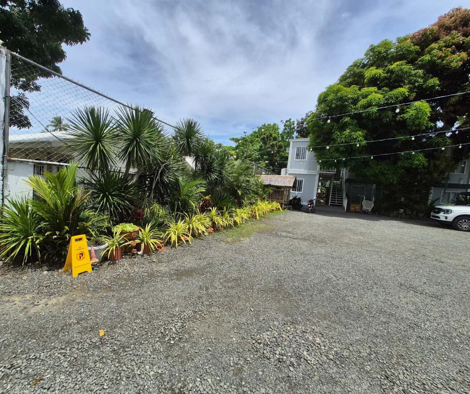 Olive Hostel Roxas City Buitenkant foto